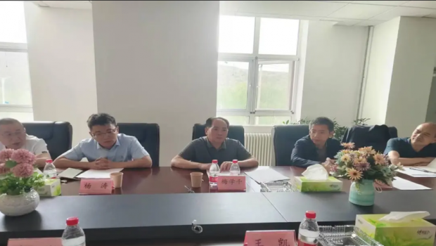 梅学千、单小东一行深入甘肃人生就是博红日药业有限公司调研