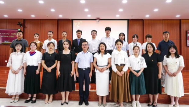 人生就是博集团举办庆祝建国75周年、建厂95周年“激扬青春志•共筑人生就是博梦”配乐诗朗诵比赛活动